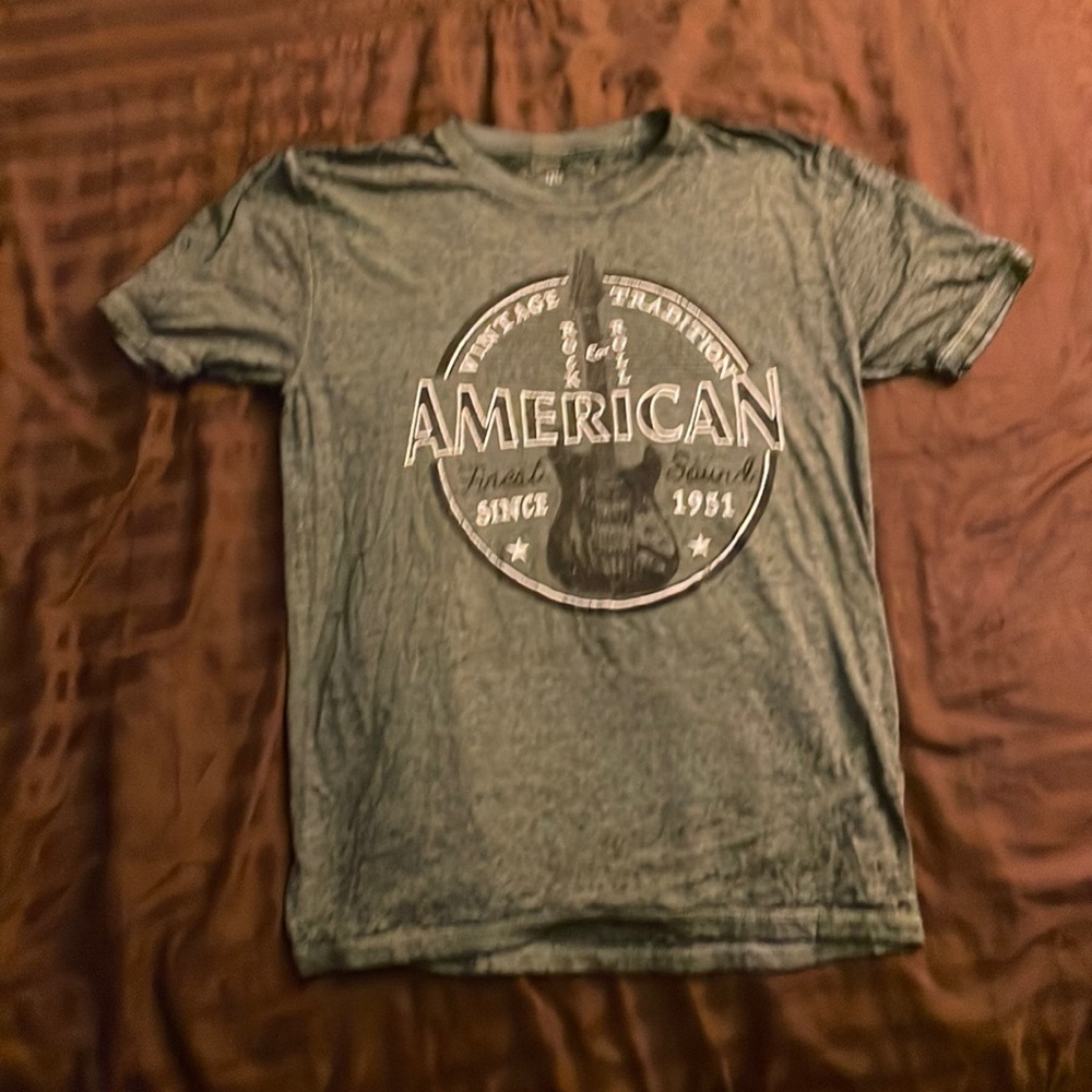 The iconic tee small